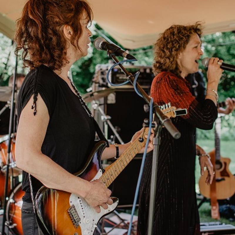 Seraja Bomers Feest Fam Huijer 83